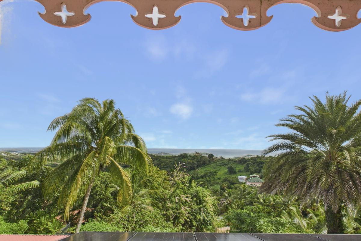 Location villa 6 personnes martinique vue chambres du haut